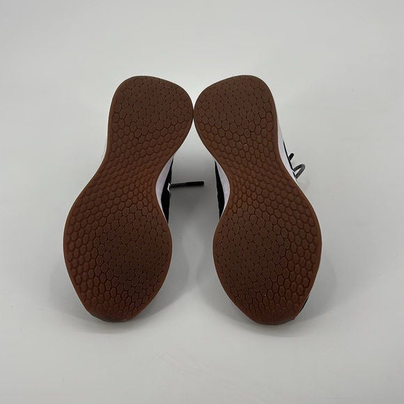 New Balance Women's Black and Gray Running Shoes - Picture 4 of 13